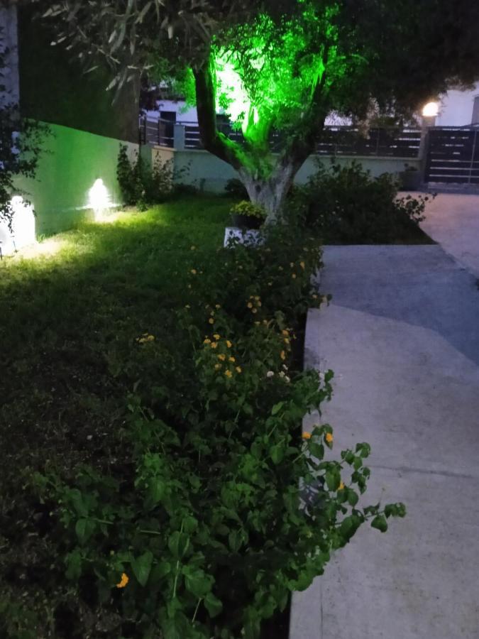Q Luxury Rooms Paleros Bagian luar foto