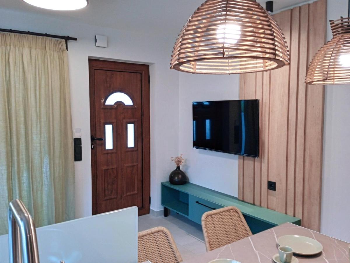 Q Luxury Rooms Paleros Bagian luar foto