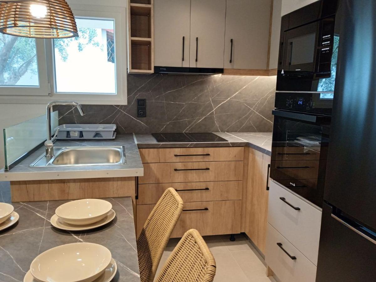 Q Luxury Rooms Paleros Bagian luar foto