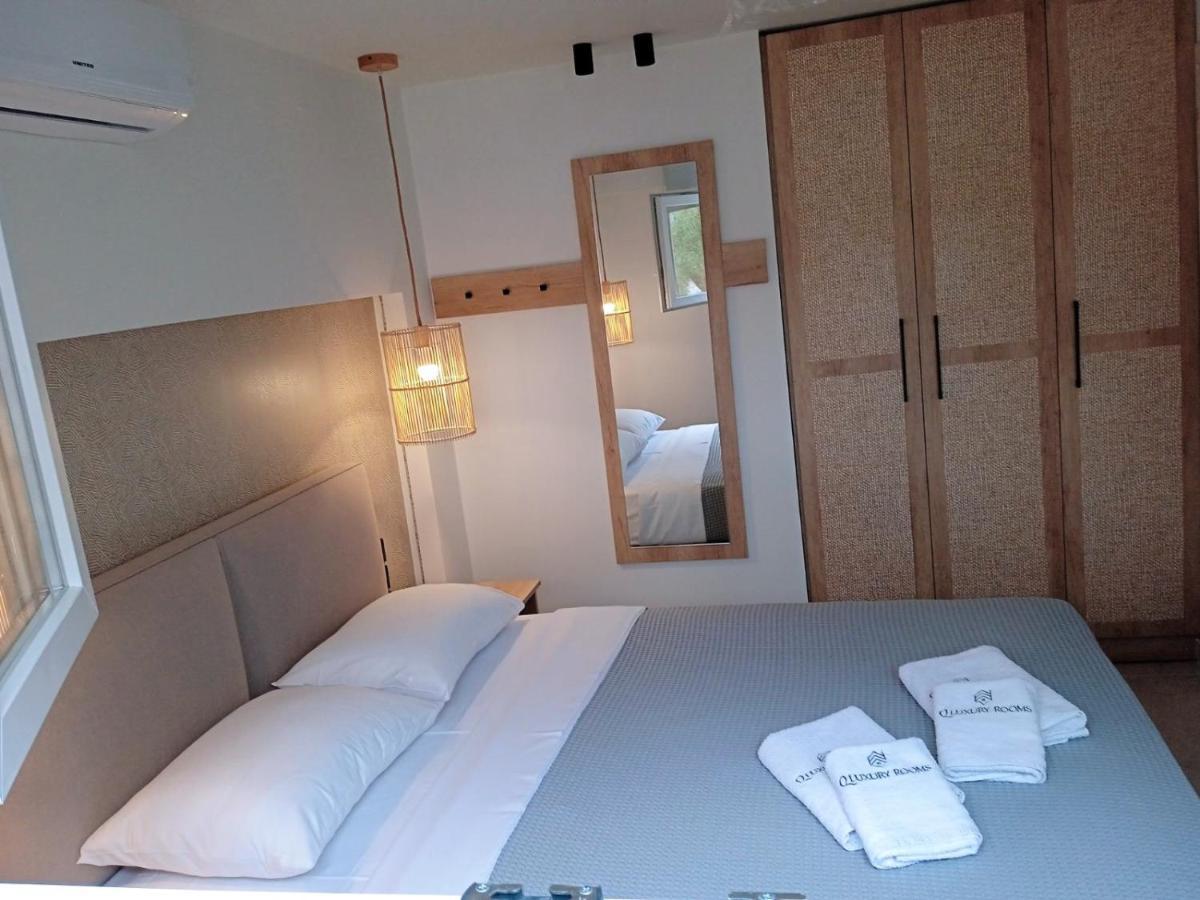 Q Luxury Rooms Paleros Bagian luar foto