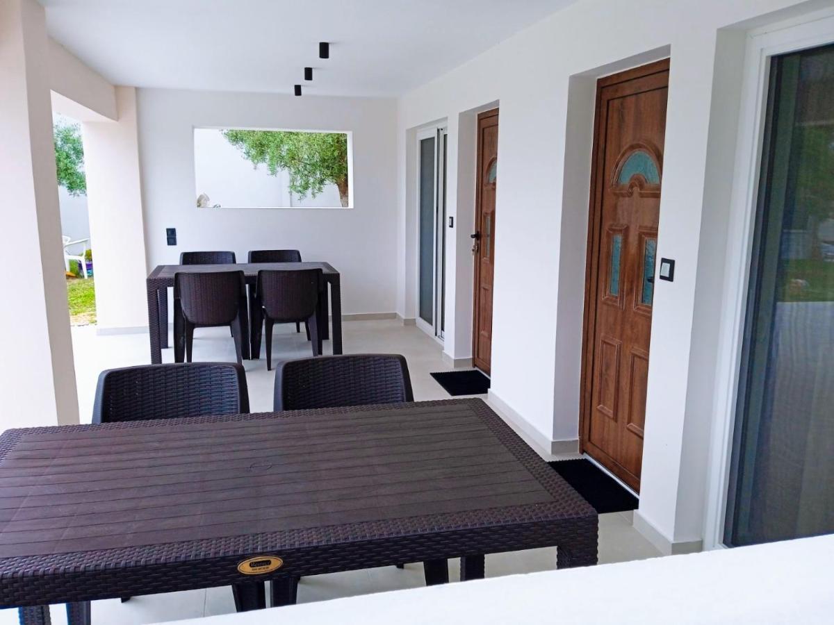 Q Luxury Rooms Paleros Bagian luar foto