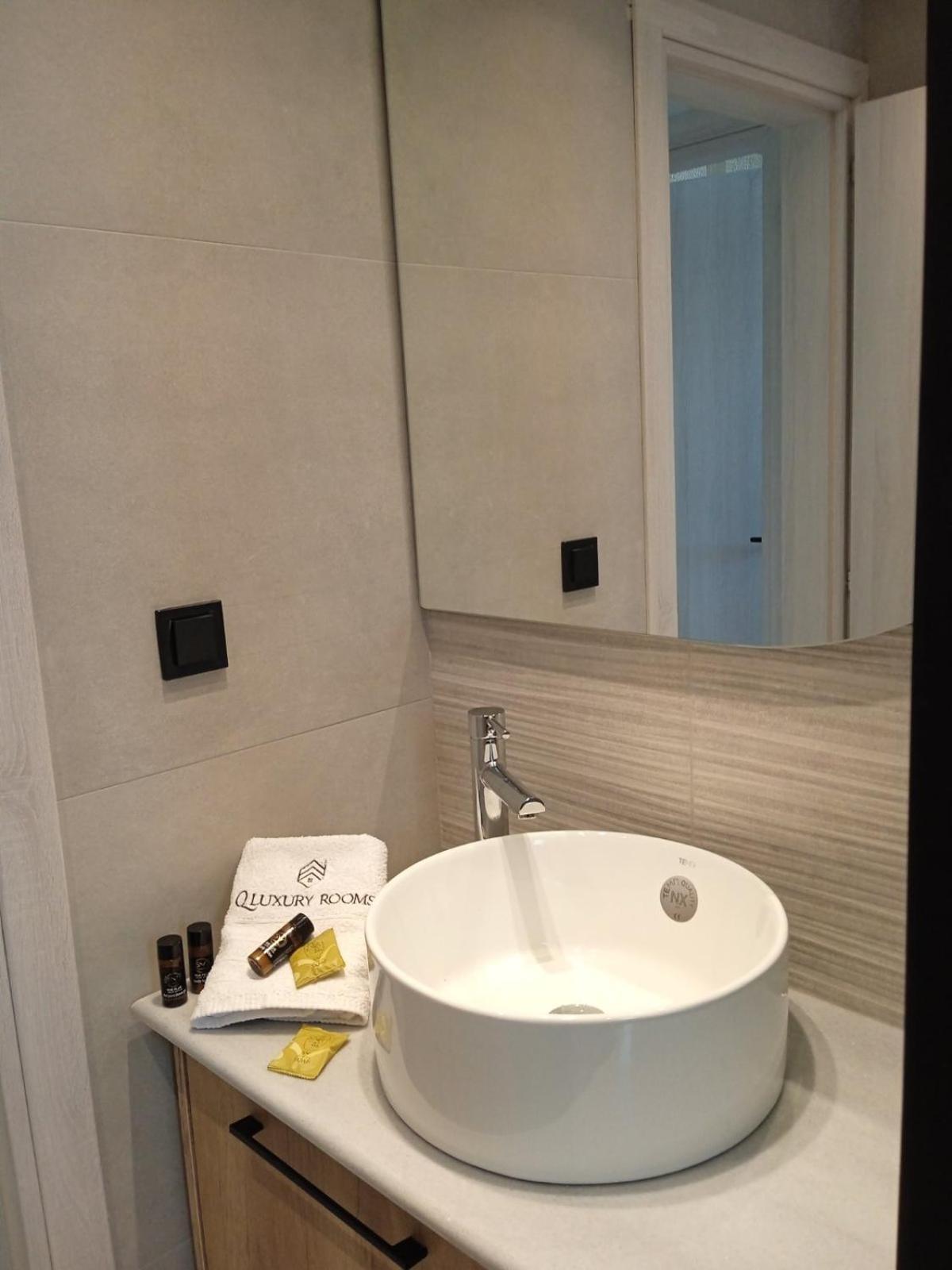 Q Luxury Rooms Paleros Ruang foto
